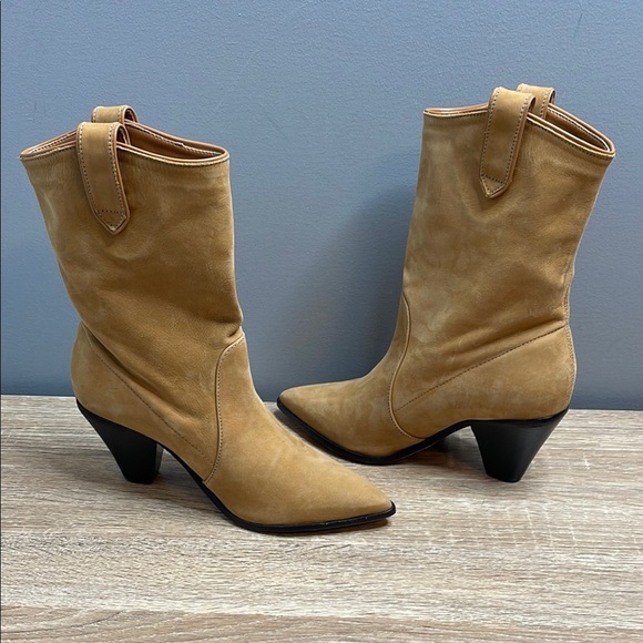 Schutz NWT Mackie Nubuck Leather Western Boots Honey Tan Pointed Toe Block Heel - Picture 10 of 10